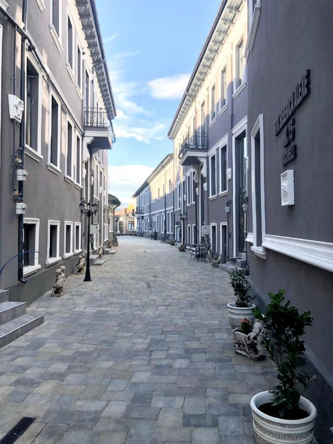 4 City Bucharest Exterior photo